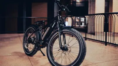 Bicicletas elétricas ganham espaço nas cidades brasileiras: o que você precisa saber antes de comprar