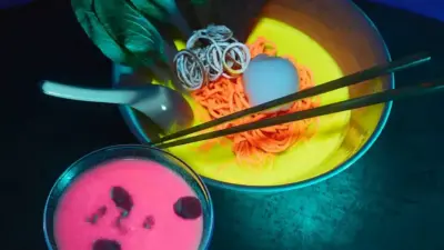 Fazer comida fluorescente é possível? Saiba mais sobre
