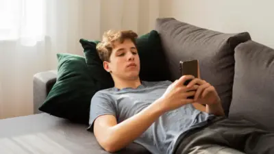 Especialistas Revelam os Surpreendentes Impactos do Celular na Infância