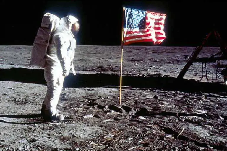 Tem como comprovar que o homem realmente pisou na lua?