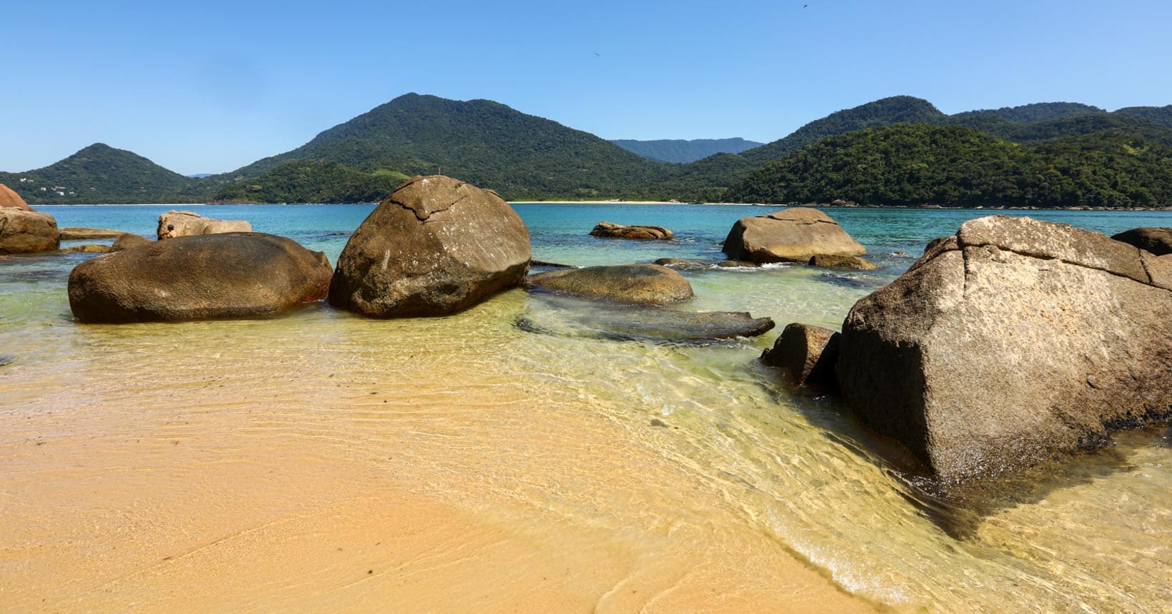Descubra a praia mais extensa do mundo que fica no Brasil e o que torna esse destino incrível
