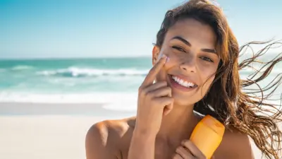 PELE RADIANTE: 5 Dicas Essenciais para Manter a Pele Macia e Hidratada no Verão (e Depois Dele!)