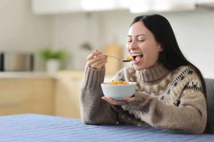 Descubra por que sua fome aumenta nos dias frios