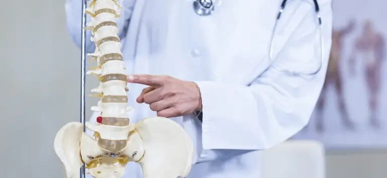 Descubra as 7 Estratégias Infalíveis para Prevenir Hérnia de Disco no Brasil